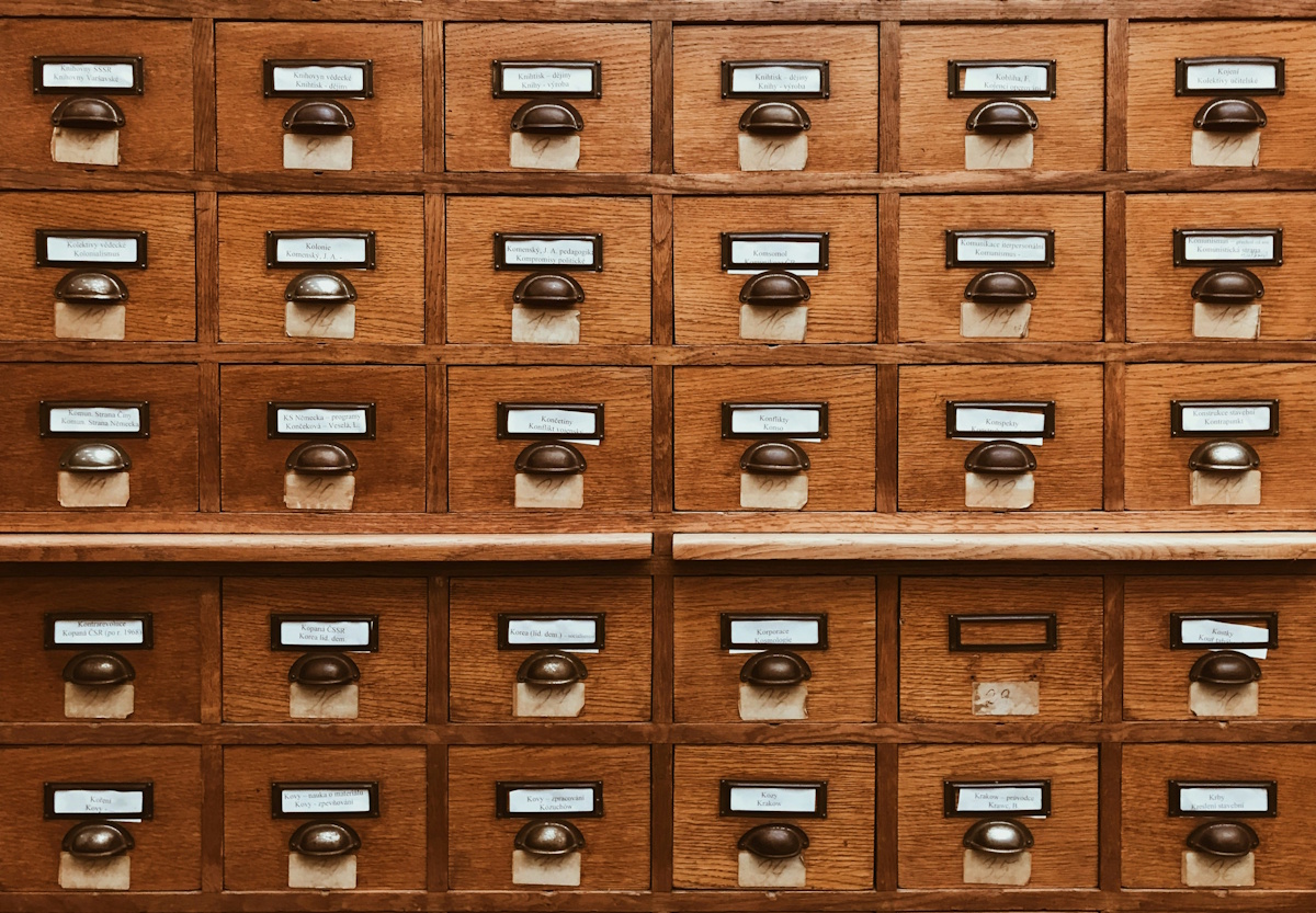 Data Sorting Files How to sort files in Windows using two parameters, e.g. type and size ...